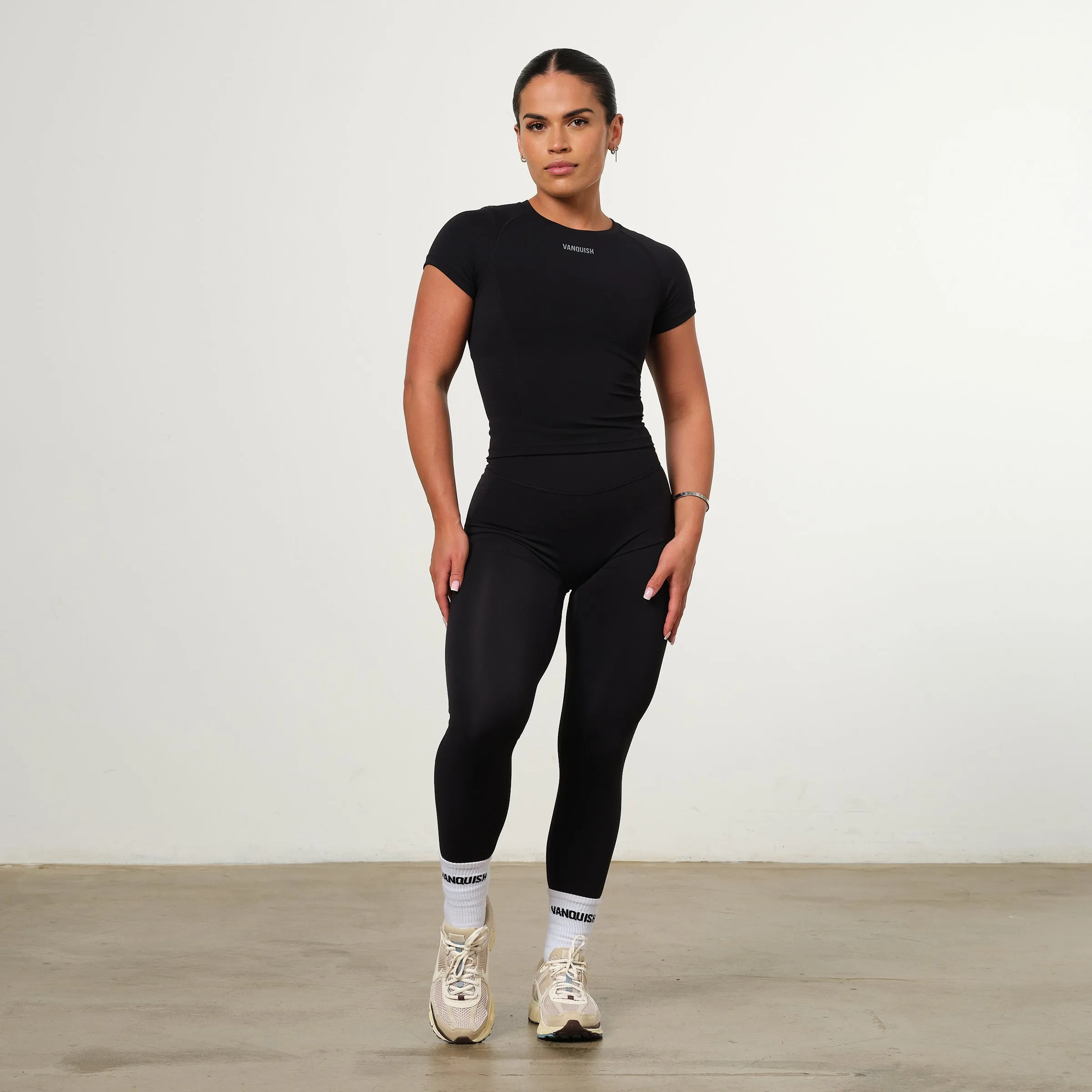 VANQUISH ENHANCE BLACK HIGH-WAIST LEGGING